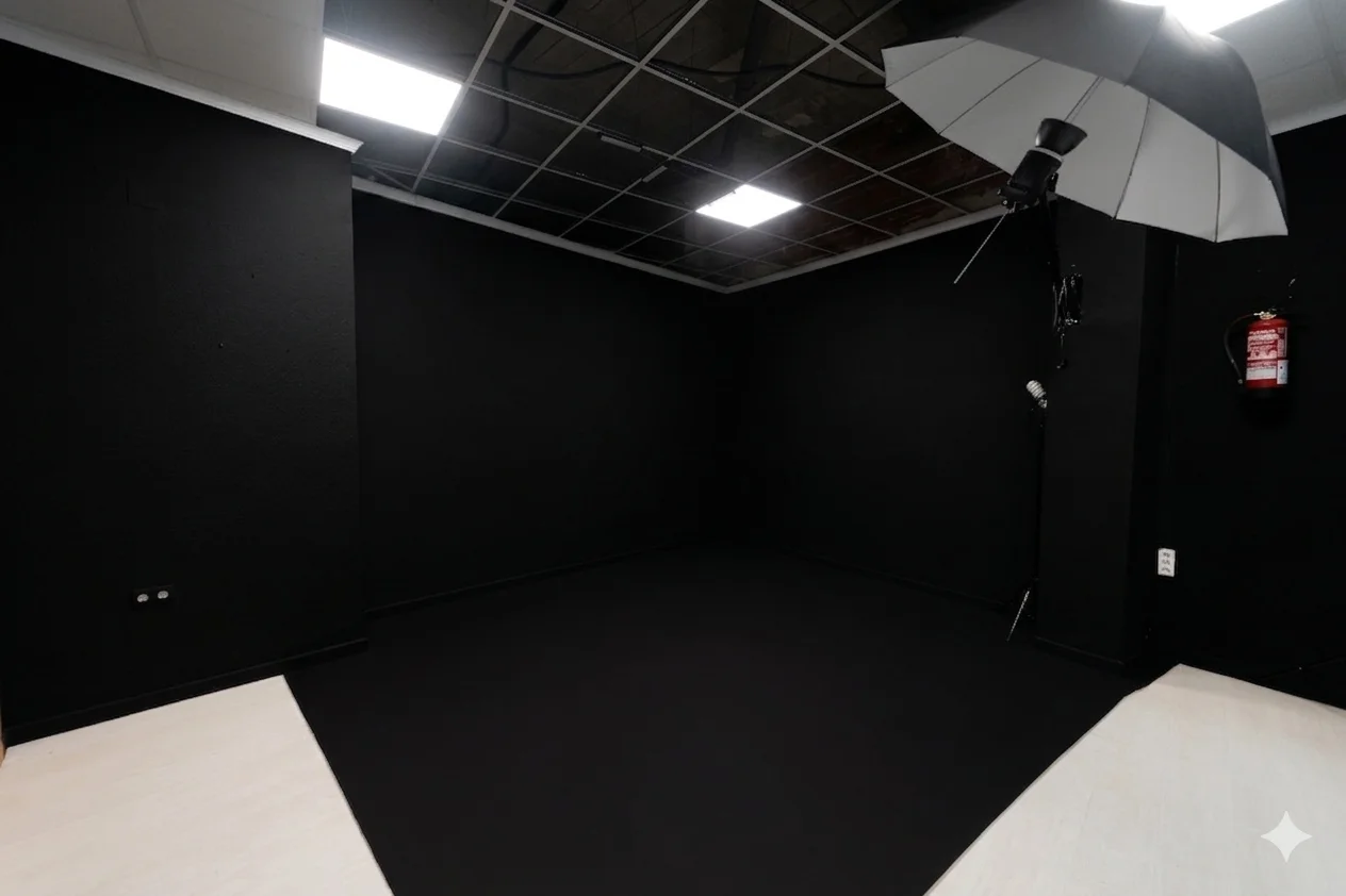 LVSN Studio Ciclorama Negro — Detalle